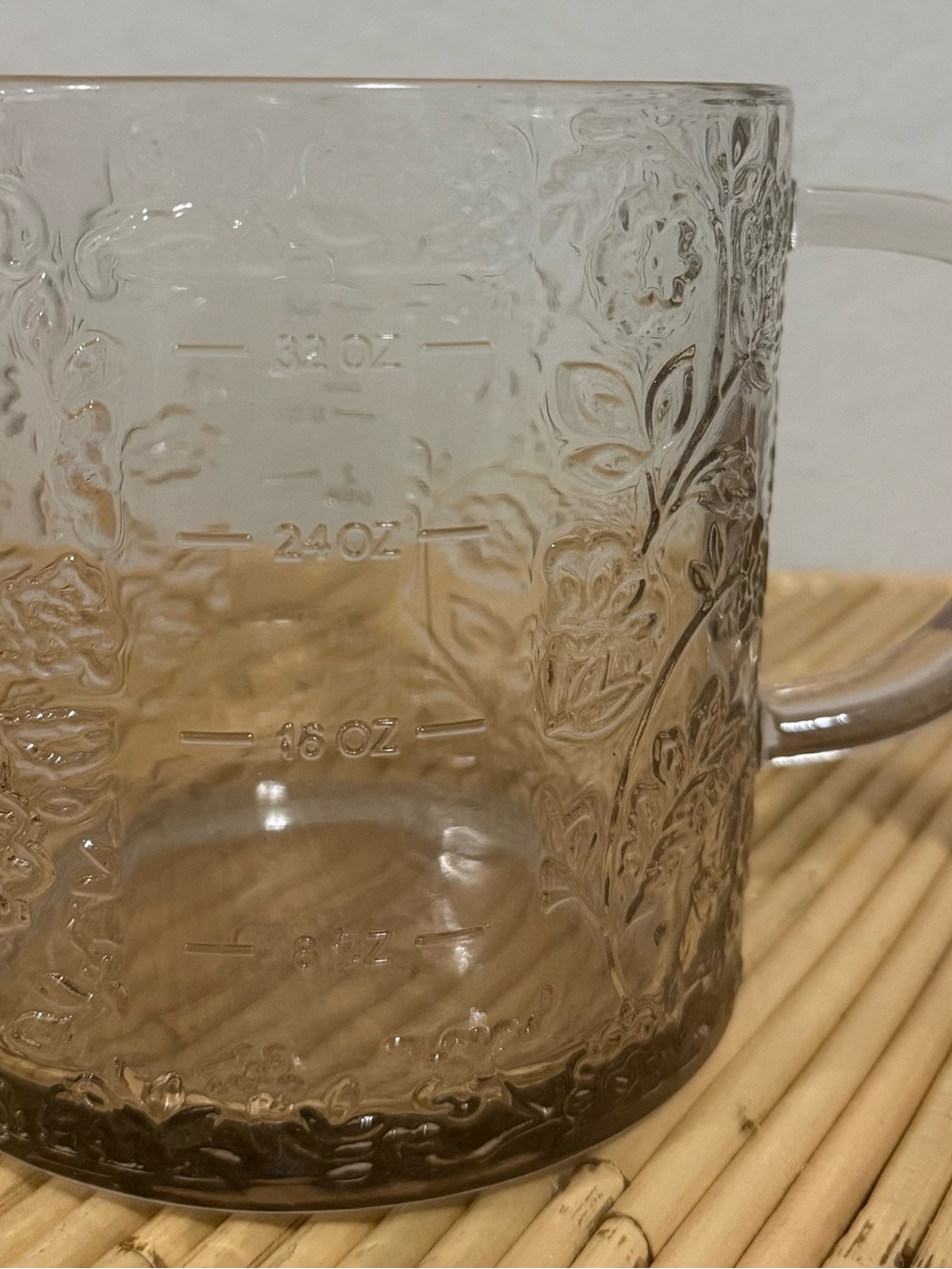 NWT - CWC Cream Smoke Grey Embossed Floral Glass Measuring Cup 32oz 1000ml